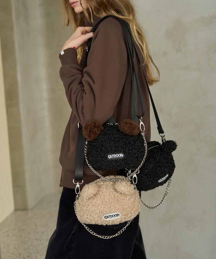 x BASICKS 仿羊羔絨熊造型包