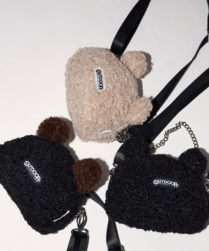 x BASICKS 仿羊羔絨熊造型包