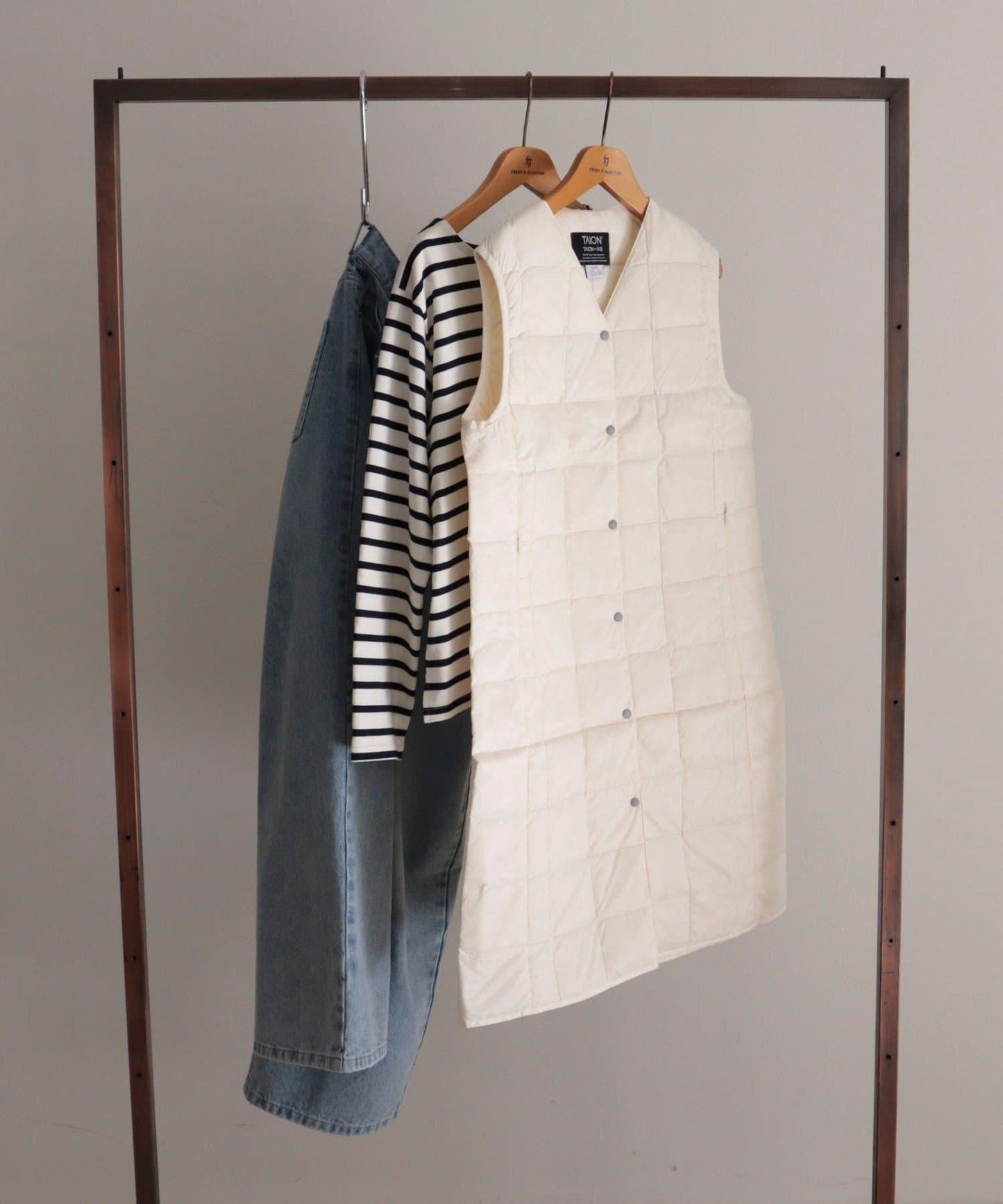 【TAION】V領長款羽絨馬甲