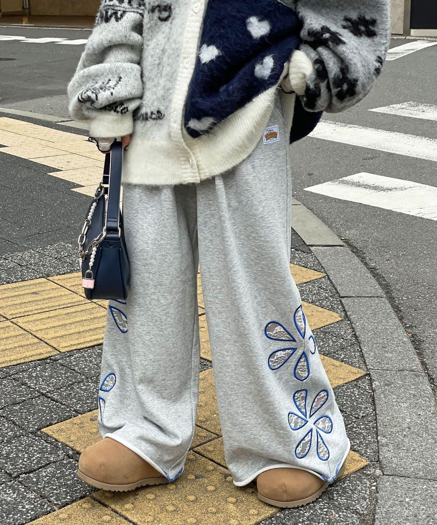 【HELLO.SANFRANCISCO/ハローサンフランシスコ】花卉剪裁寬鬆衛褲