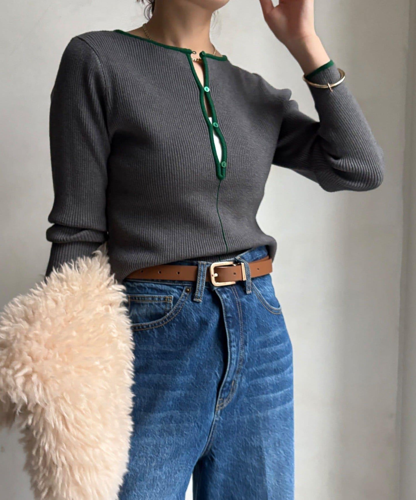 前後兩穿拼色羅紋針織衫