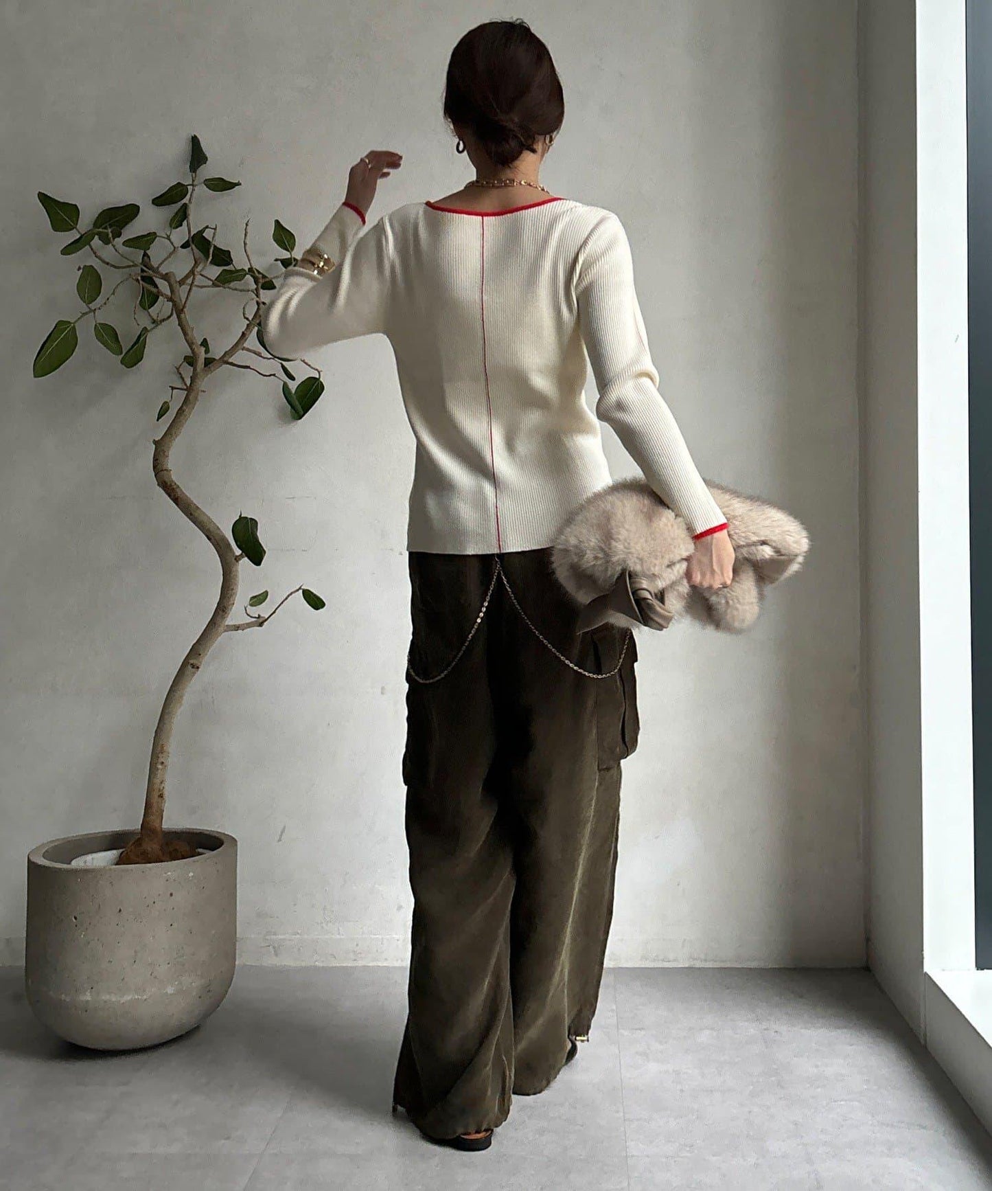 前後兩穿拼色羅紋針織衫