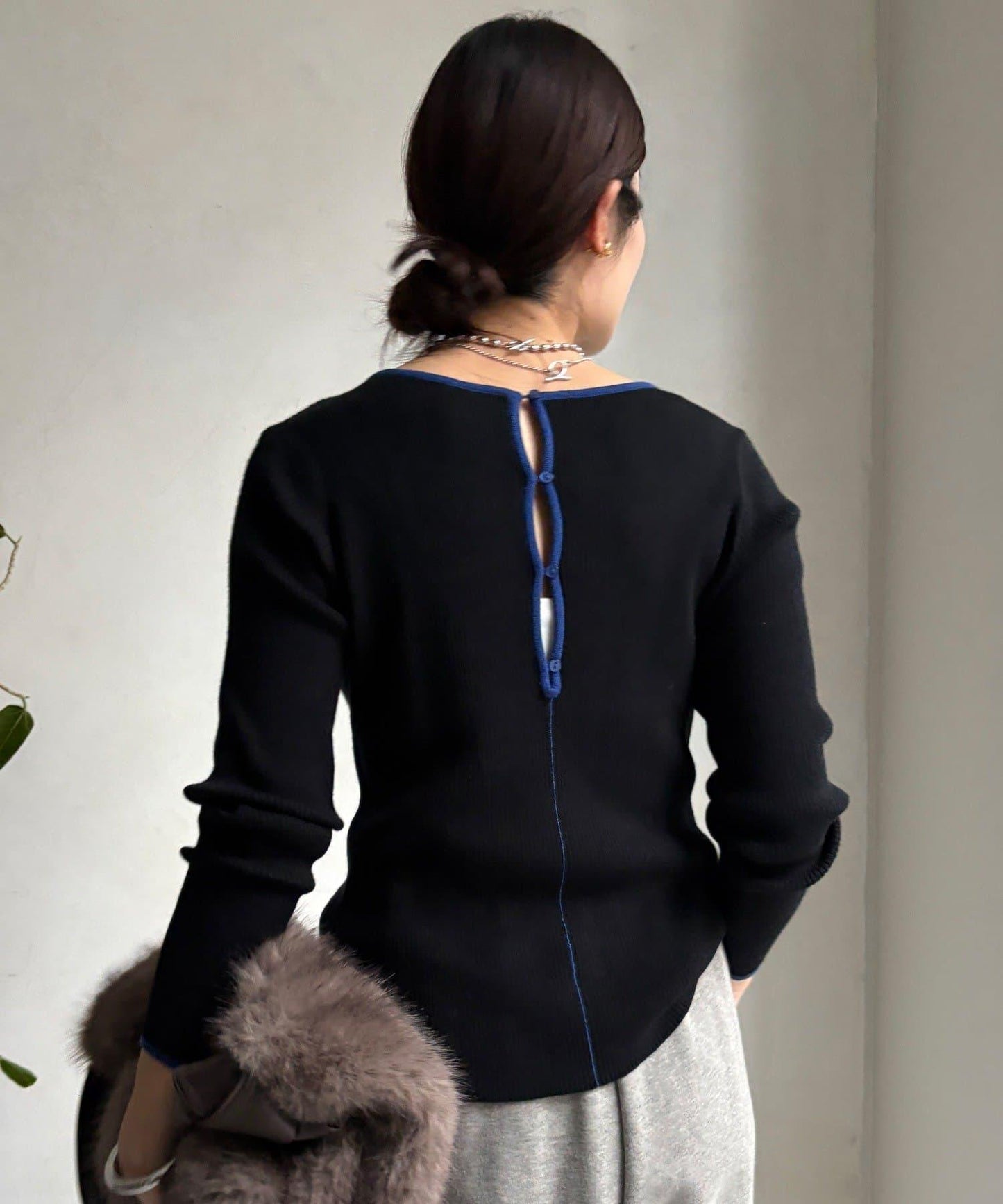 前後兩穿拼色羅紋針織衫