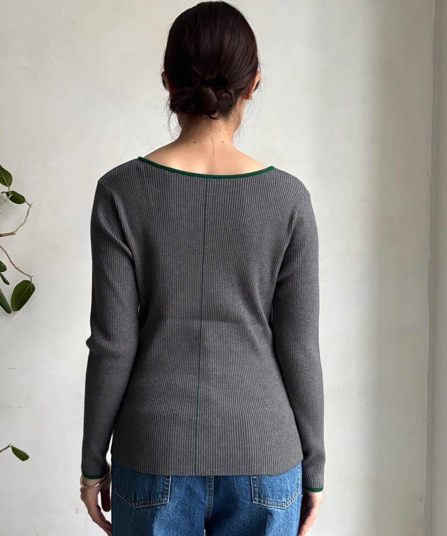 前後兩穿拼色羅紋針織衫