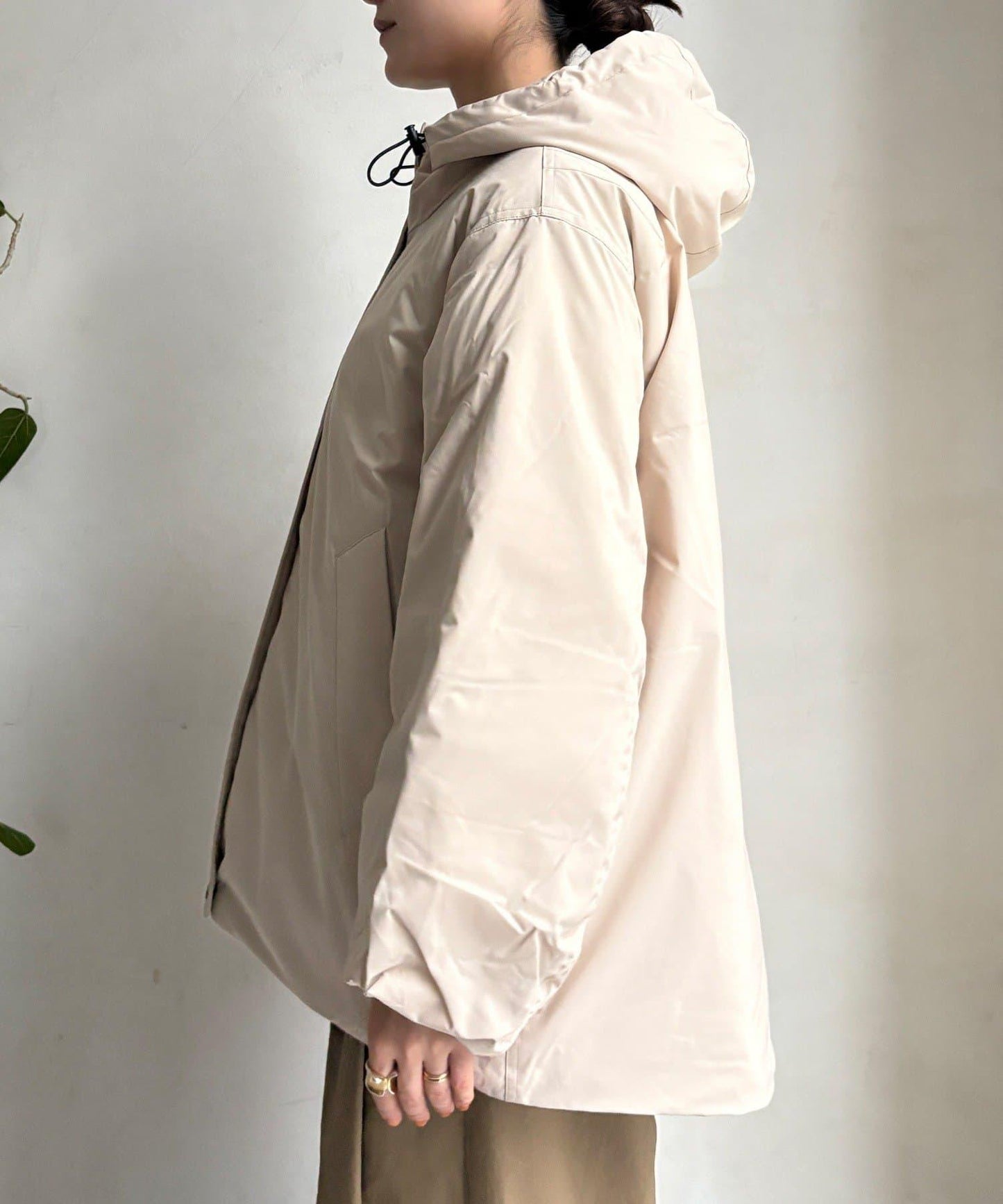 薄膜塔夫綢連帽羽絨服