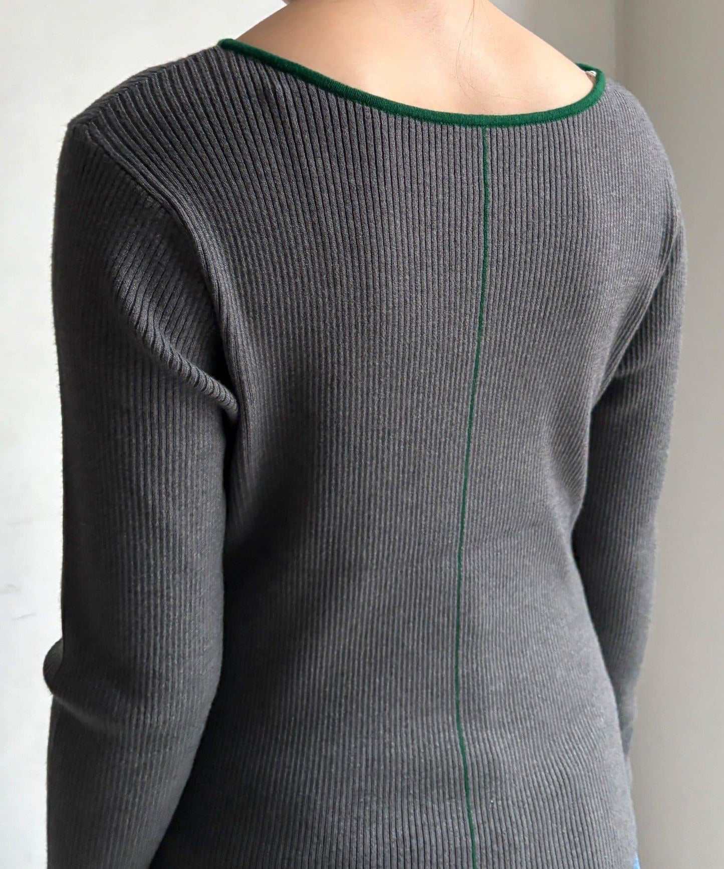 前後兩穿拼色羅紋針織衫