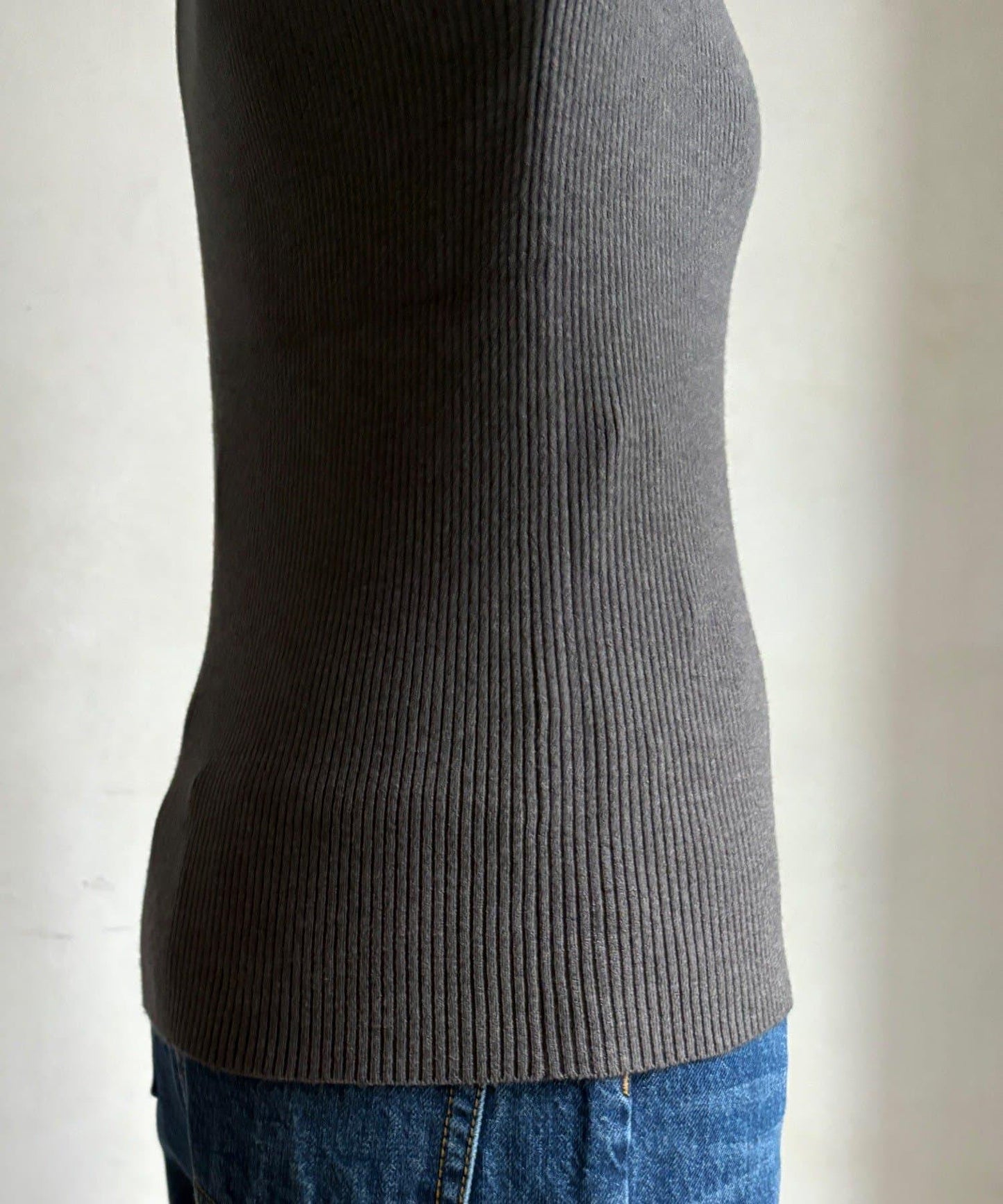 前後兩穿拼色羅紋針織衫