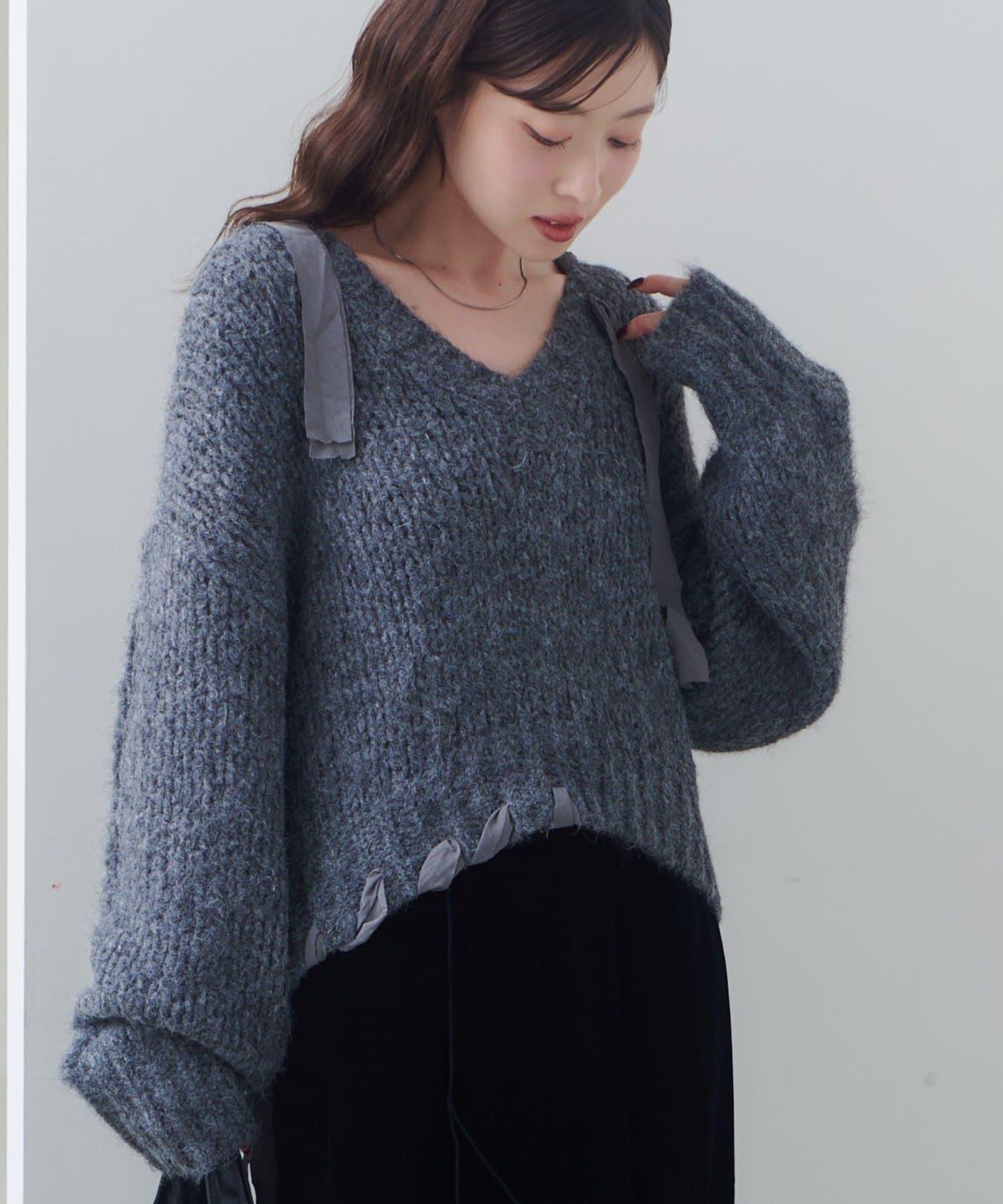 蝴蝶結帶裝飾低領短款針織衫