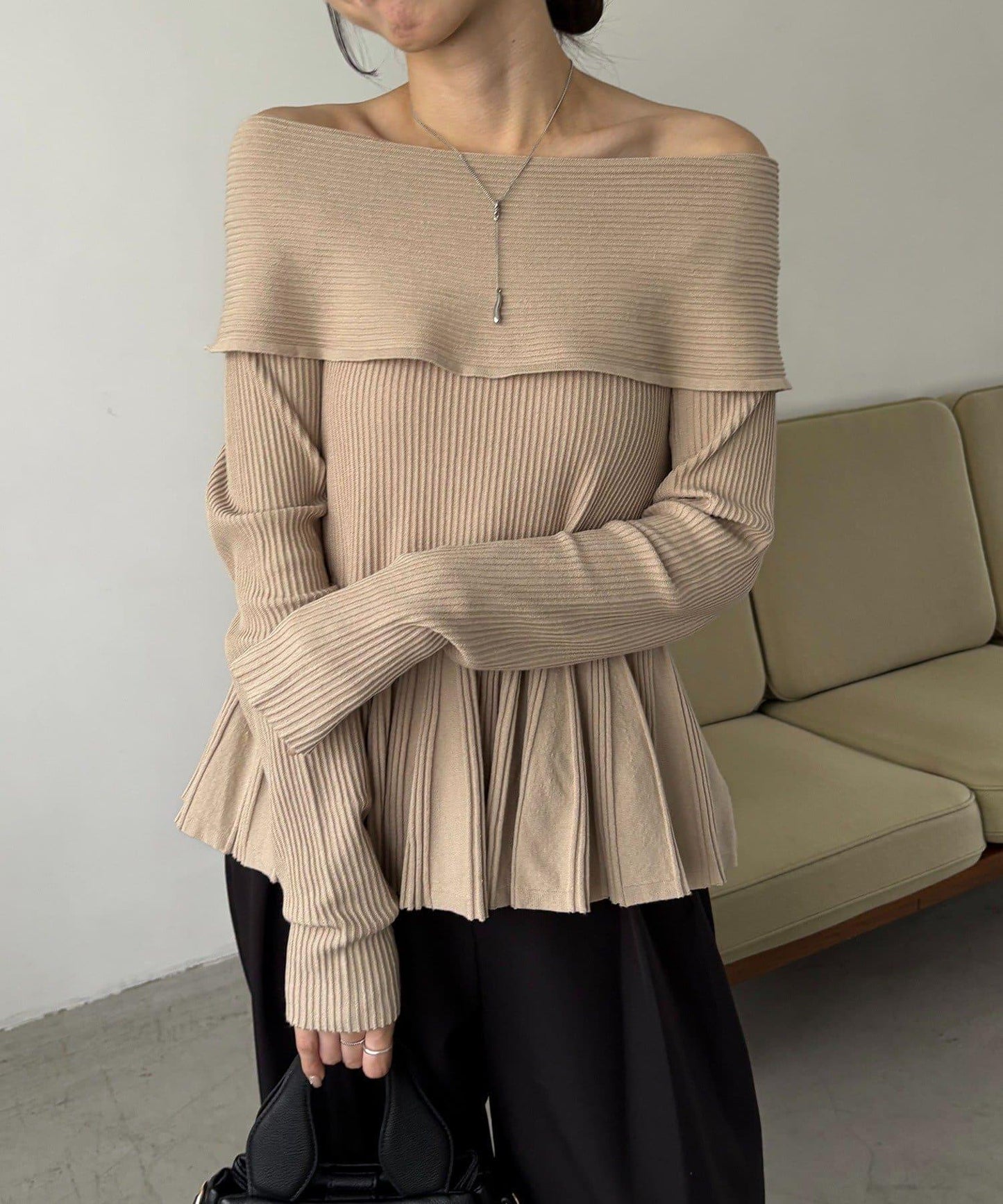 【CAPRICIEUX LE'MAGE】喇叭袖一字領針織衫