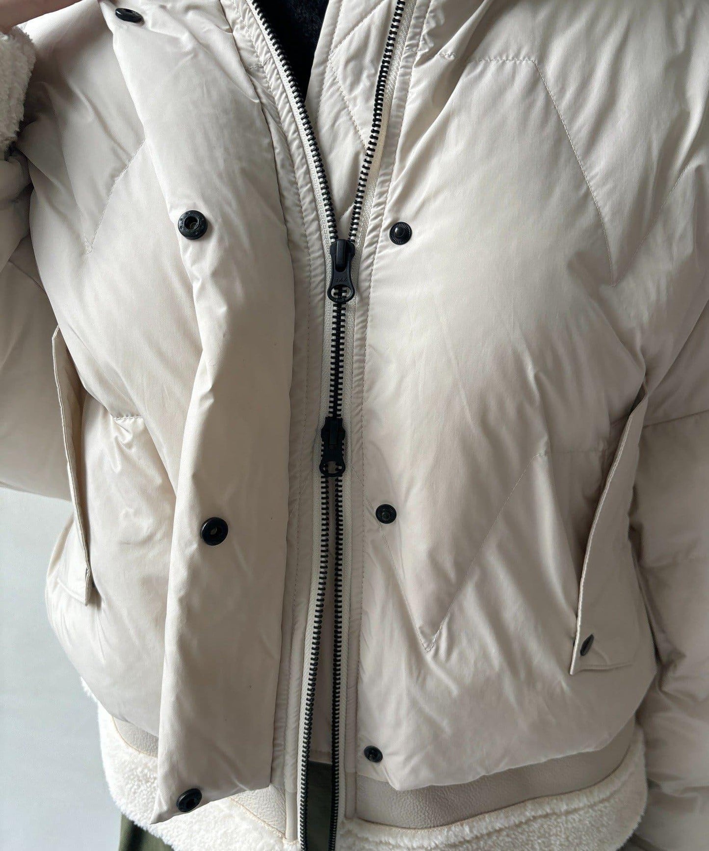 仿麂皮拼接羽絨服