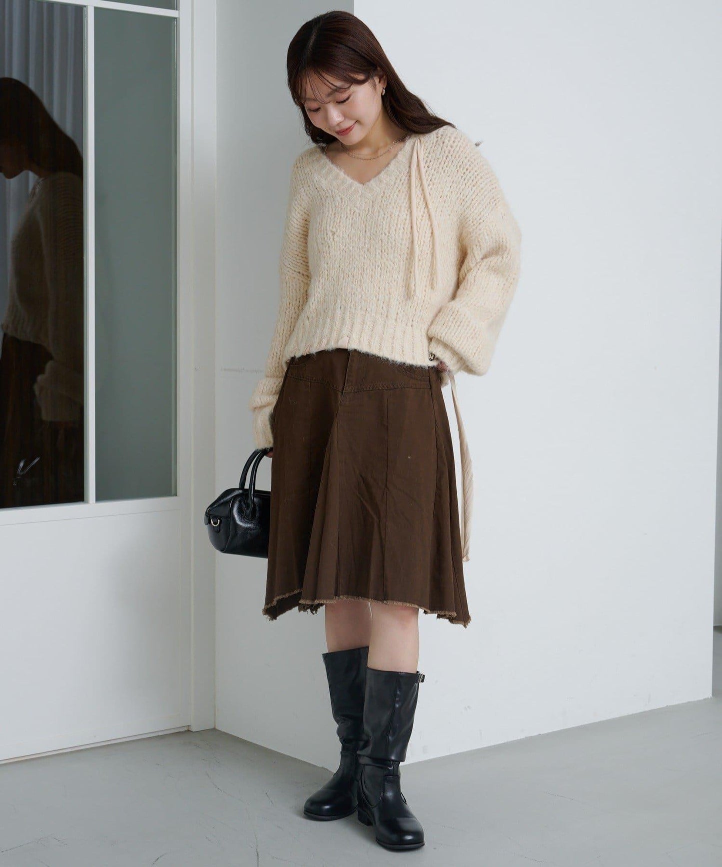 蝴蝶結帶裝飾低領短款針織衫