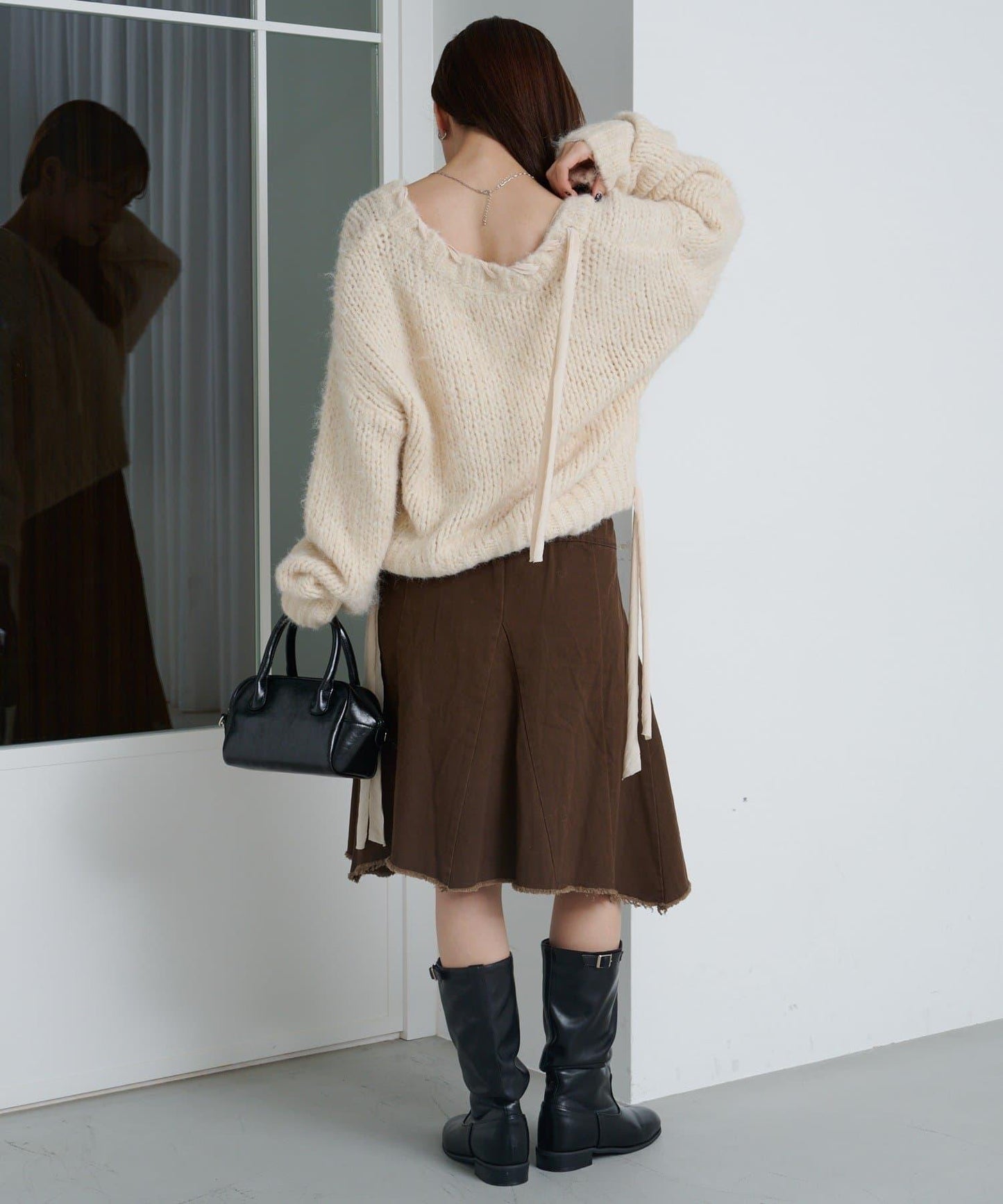 蝴蝶結帶裝飾低領短款針織衫