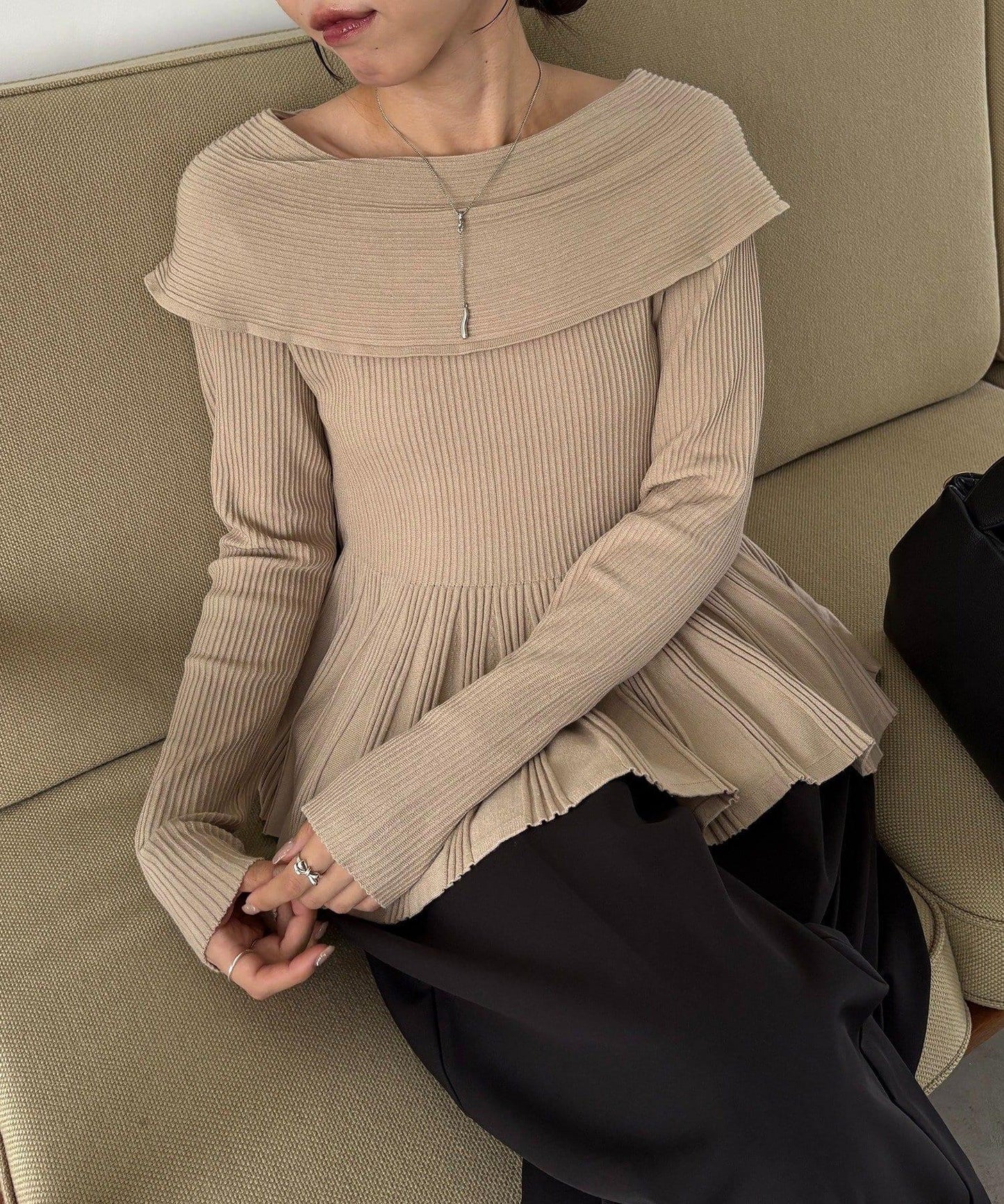 【CAPRICIEUX LE'MAGE】喇叭袖一字領針織衫