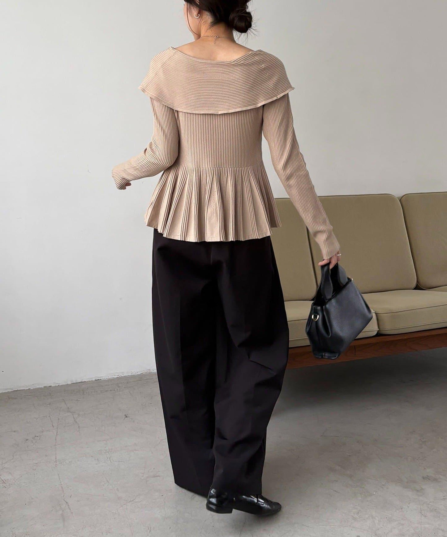 【CAPRICIEUX LE'MAGE】喇叭袖一字領針織衫