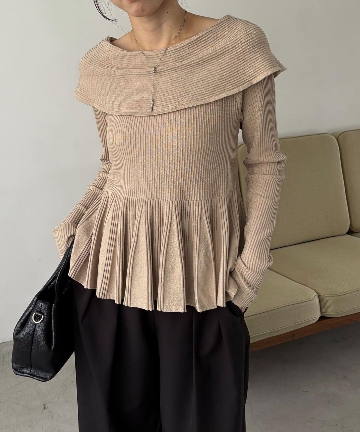 【CAPRICIEUX LE'MAGE】喇叭袖一字領針織衫