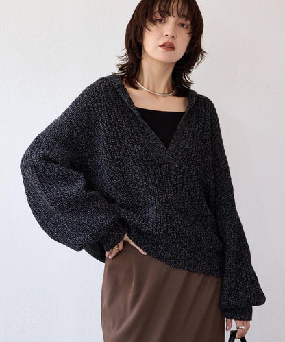 【營造輕盈穿搭感】混色開領針織衫