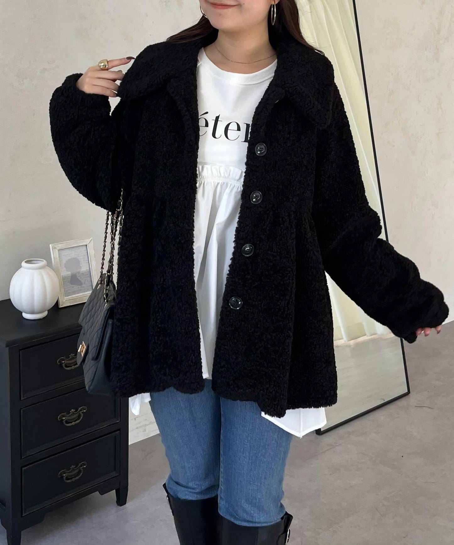 荷葉邊羊羔絨大衣