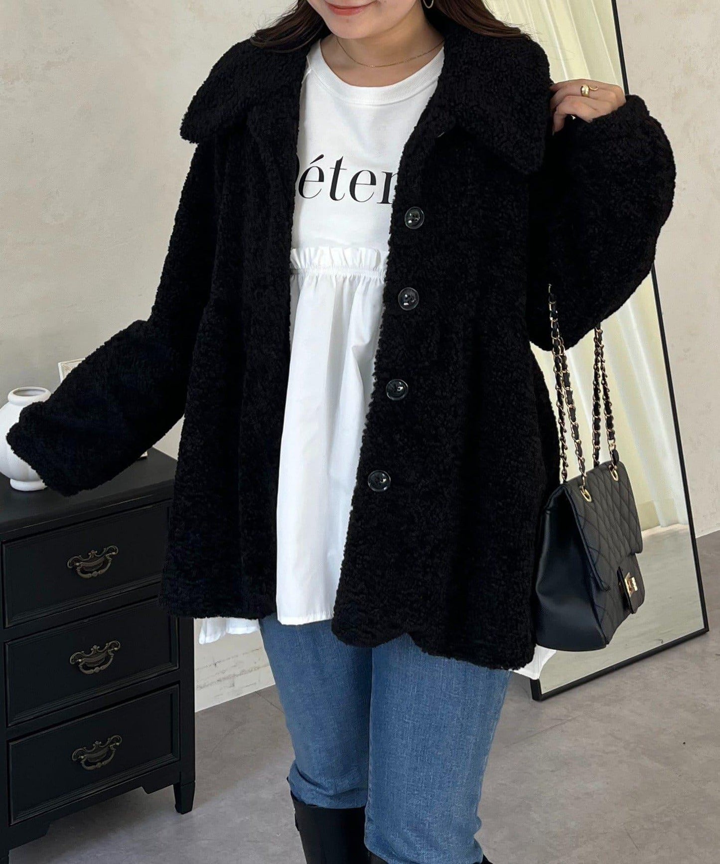 荷葉邊羊羔絨大衣