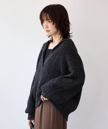 【營造輕盈穿搭感】混色開領針織衫