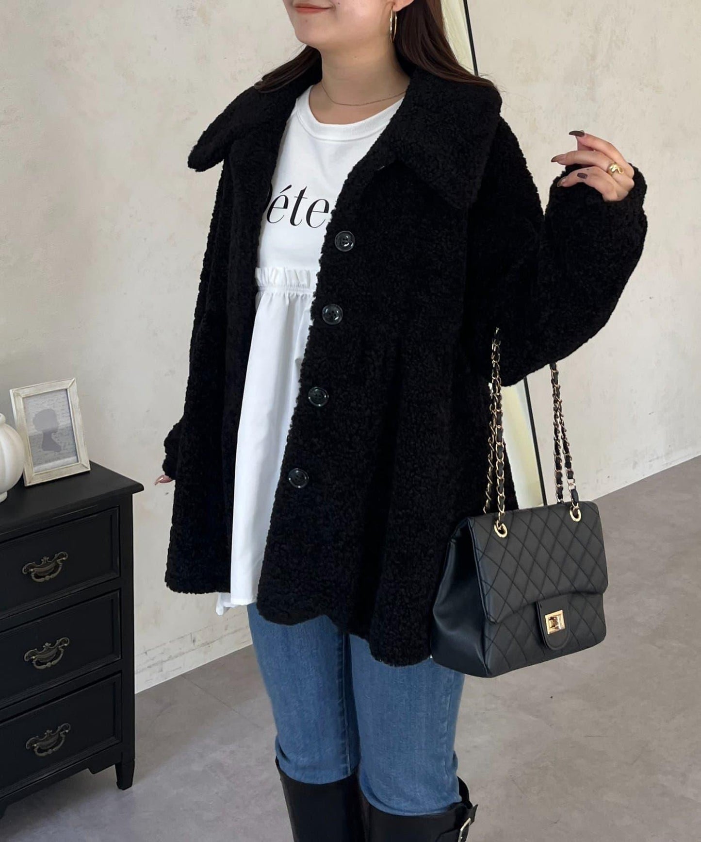 荷葉邊羊羔絨大衣