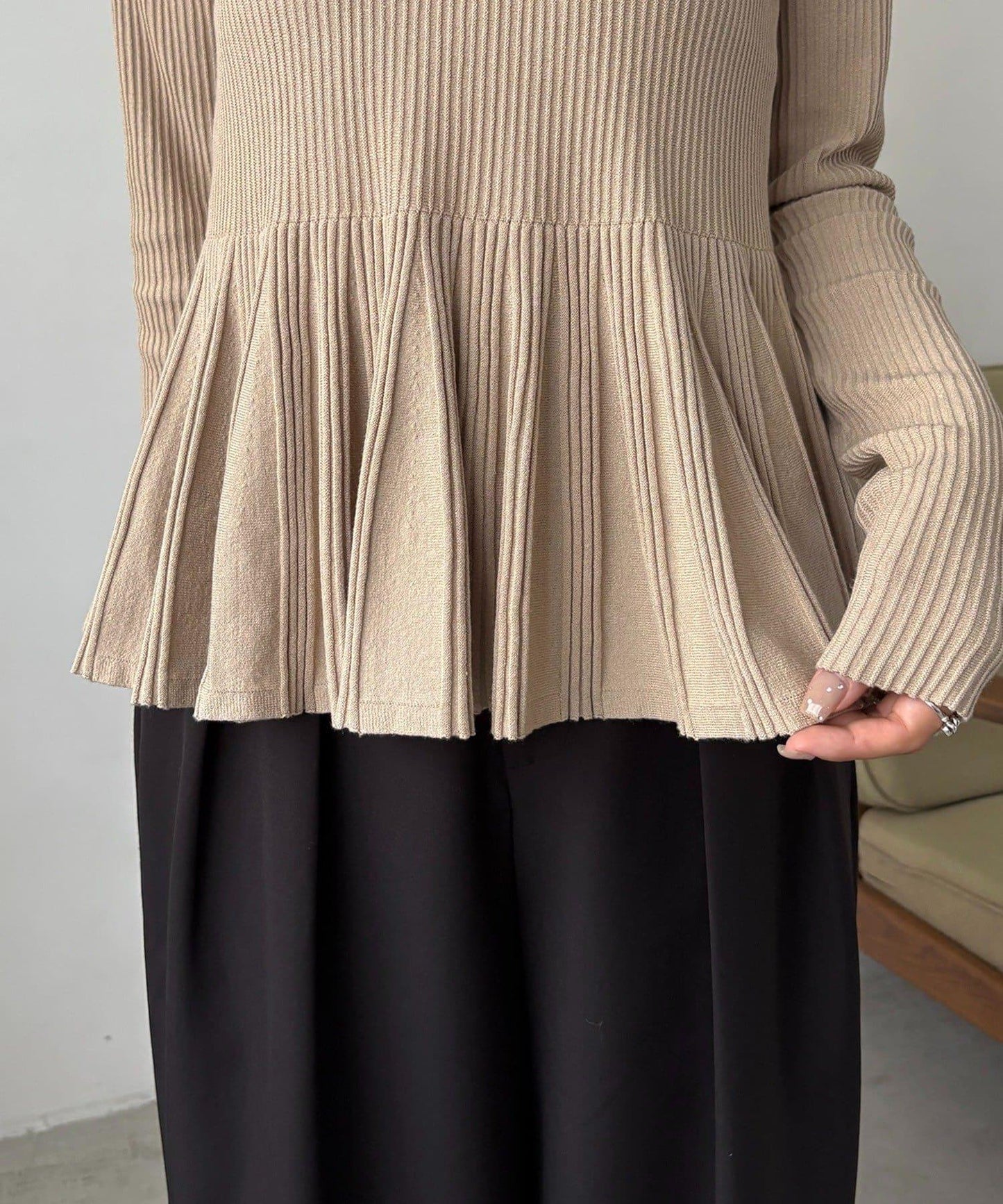 【CAPRICIEUX LE'MAGE】喇叭袖一字領針織衫