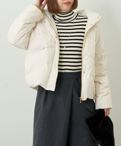 輕盈易穿彈力高領純羽絨服