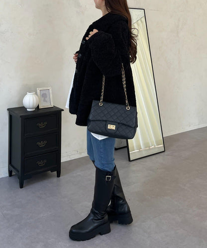 荷葉邊羊羔絨大衣