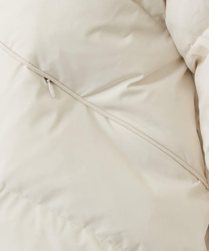 輕盈易穿彈力高領純羽絨服