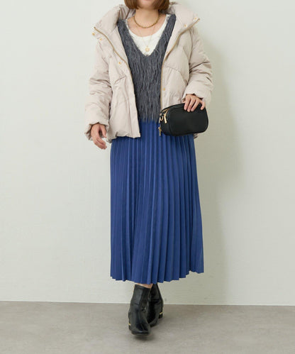 輕盈易穿彈力高領純羽絨服