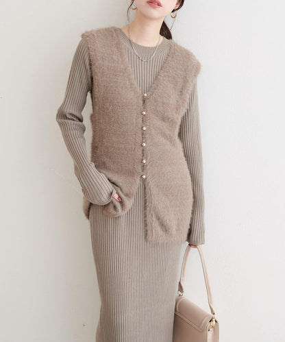 〈osono〉亮片羽毛針織背心×羅紋連衣裙