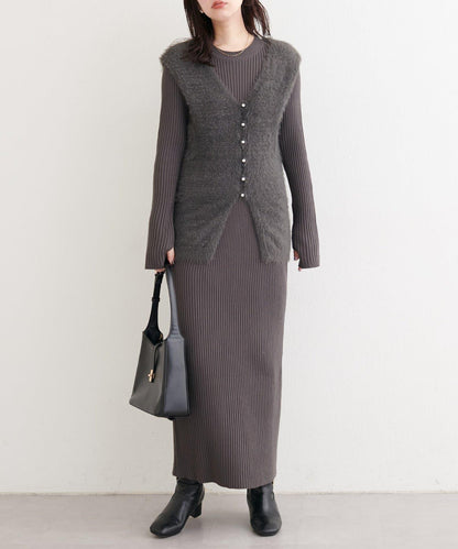 〈osono〉亮片羽毛針織背心×羅紋連衣裙