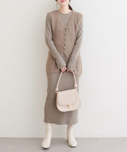 〈osono〉亮片羽毛針織背心×羅紋連衣裙