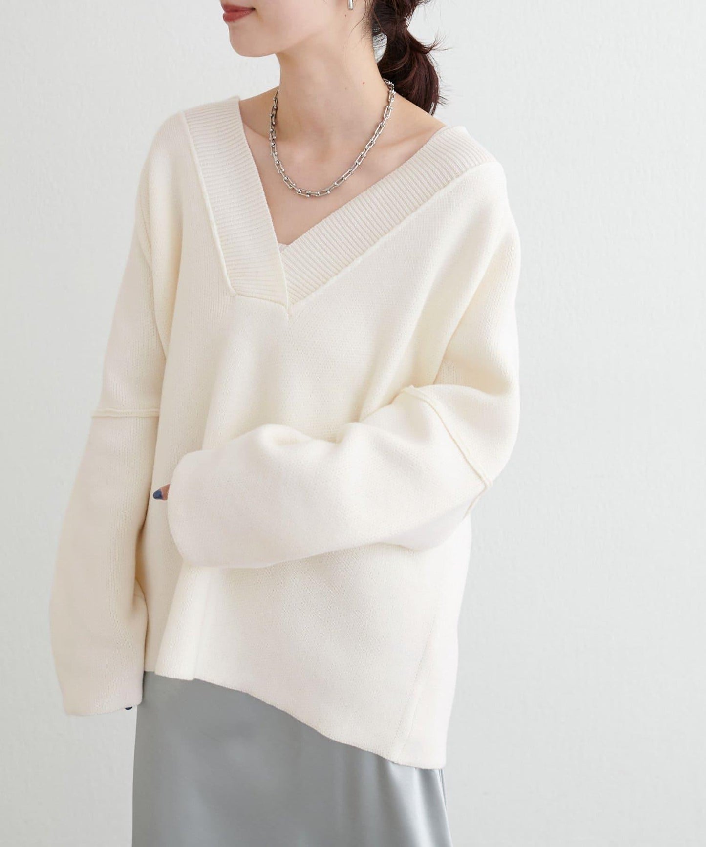 羊毛混紡提花拼接袖套頭衫