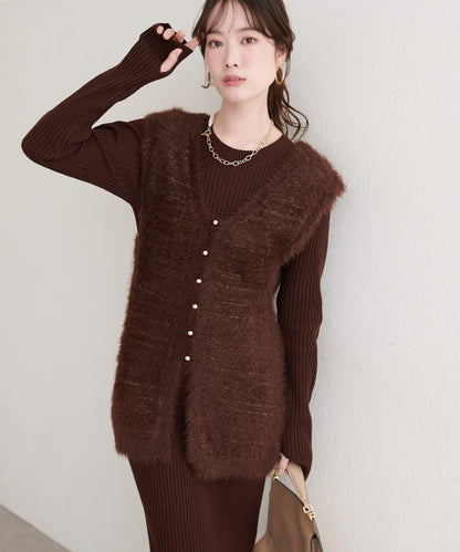 〈osono〉亮片羽毛針織背心×羅紋連衣裙