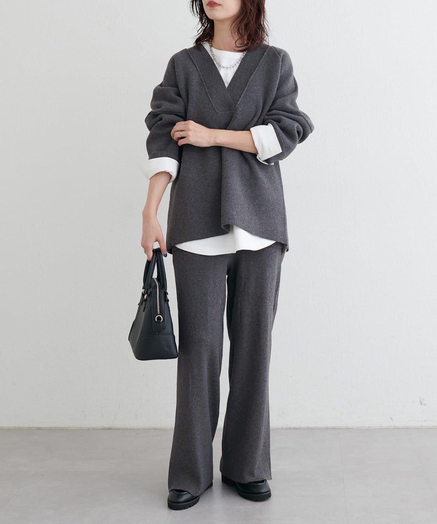 羊毛混紡提花拼接袖套頭衫