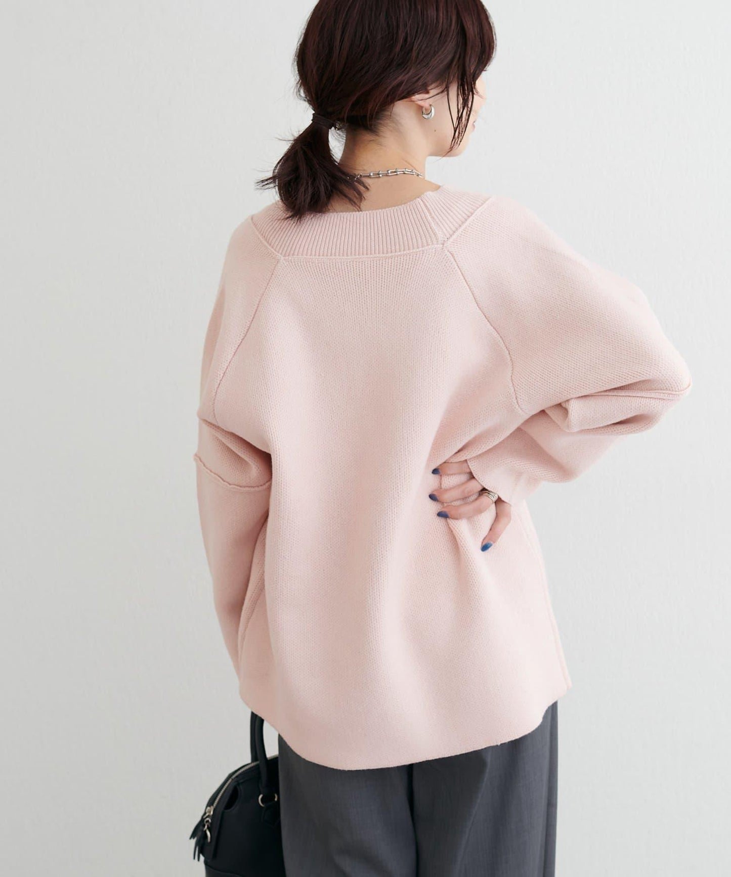 羊毛混紡提花拼接袖套頭衫