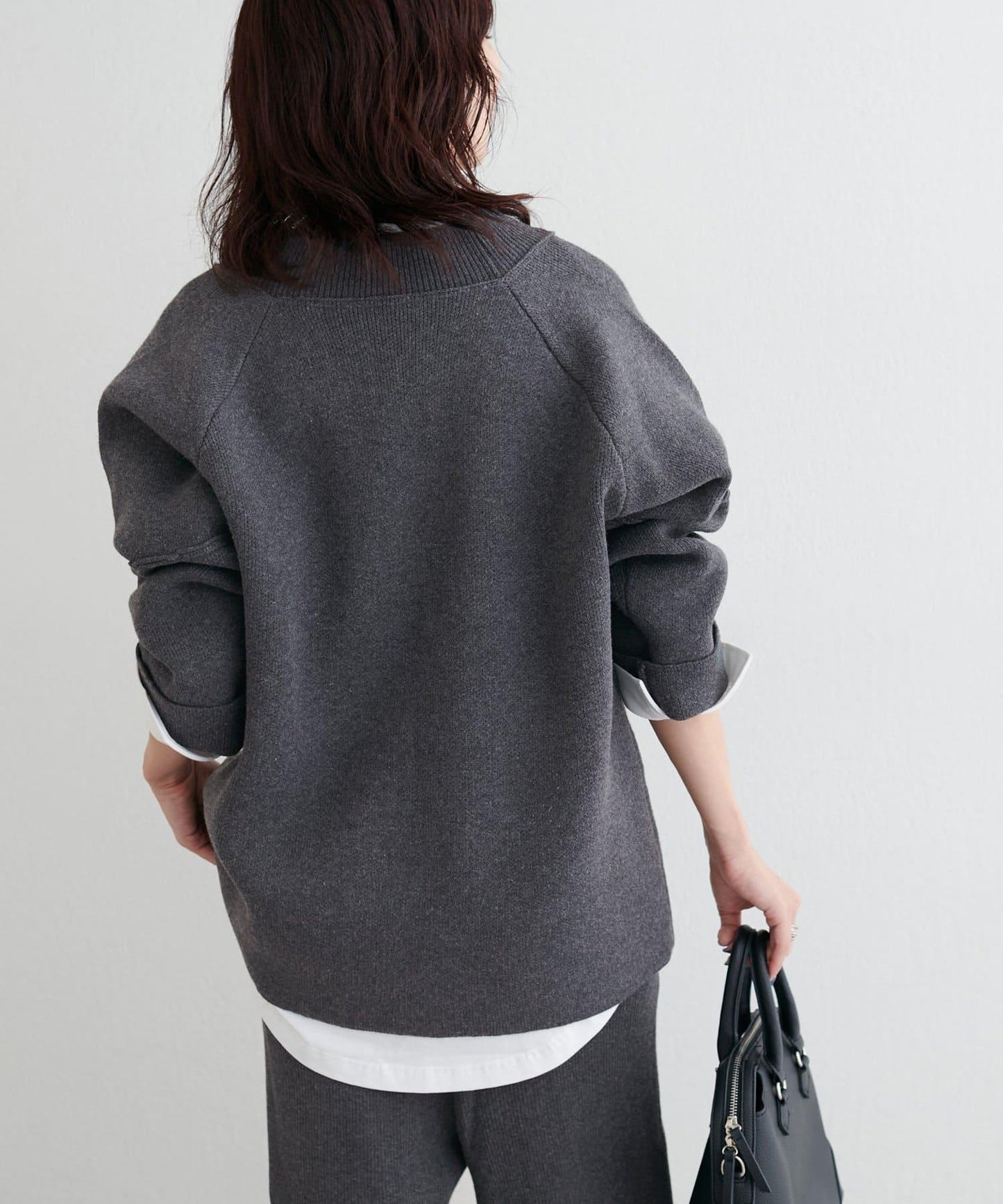 羊毛混紡提花拼接袖套頭衫