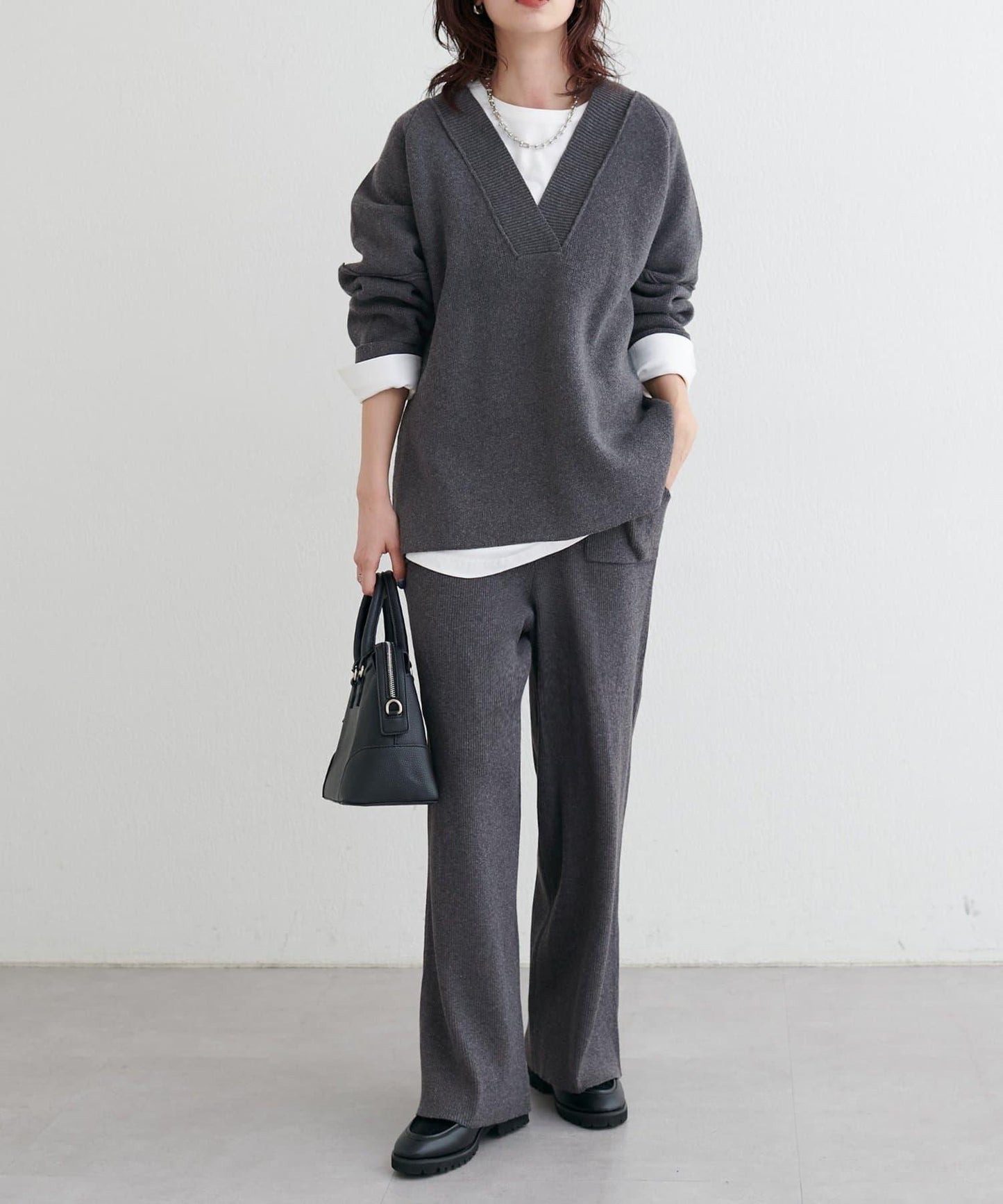 羊毛混紡提花拼接袖套頭衫