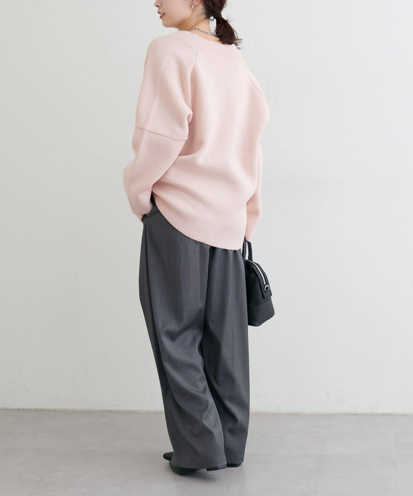 羊毛混紡提花拼接袖套頭衫