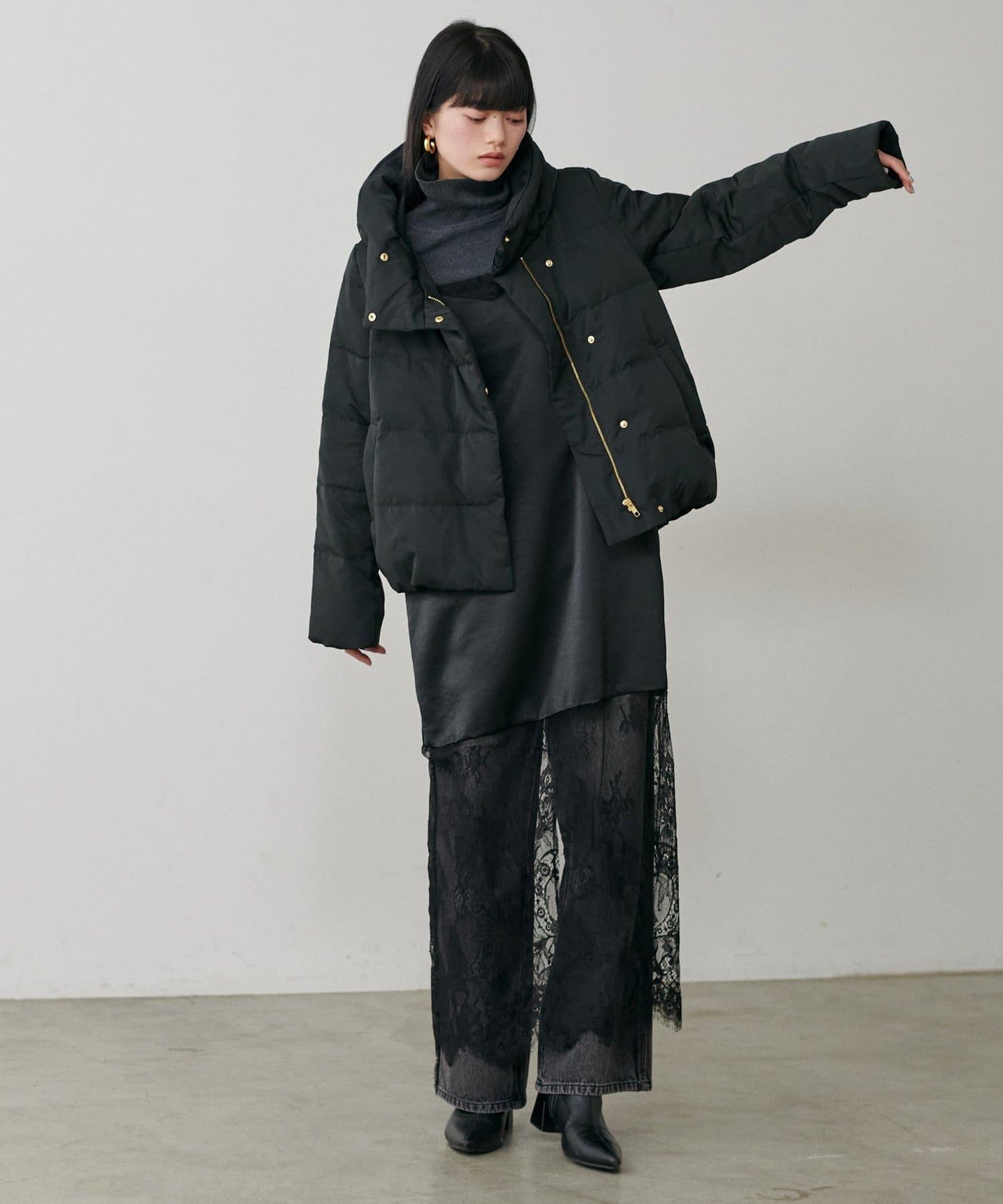 桃皮絨羽絨大衣