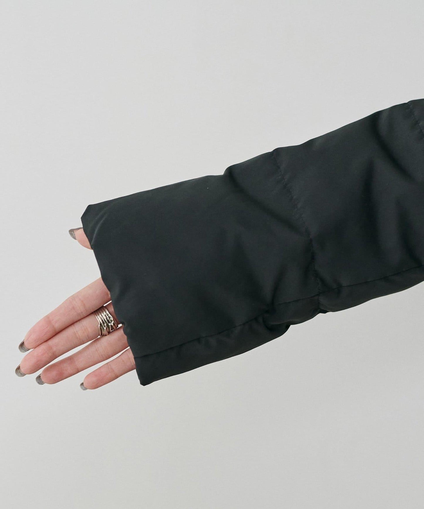 桃皮絨羽絨大衣