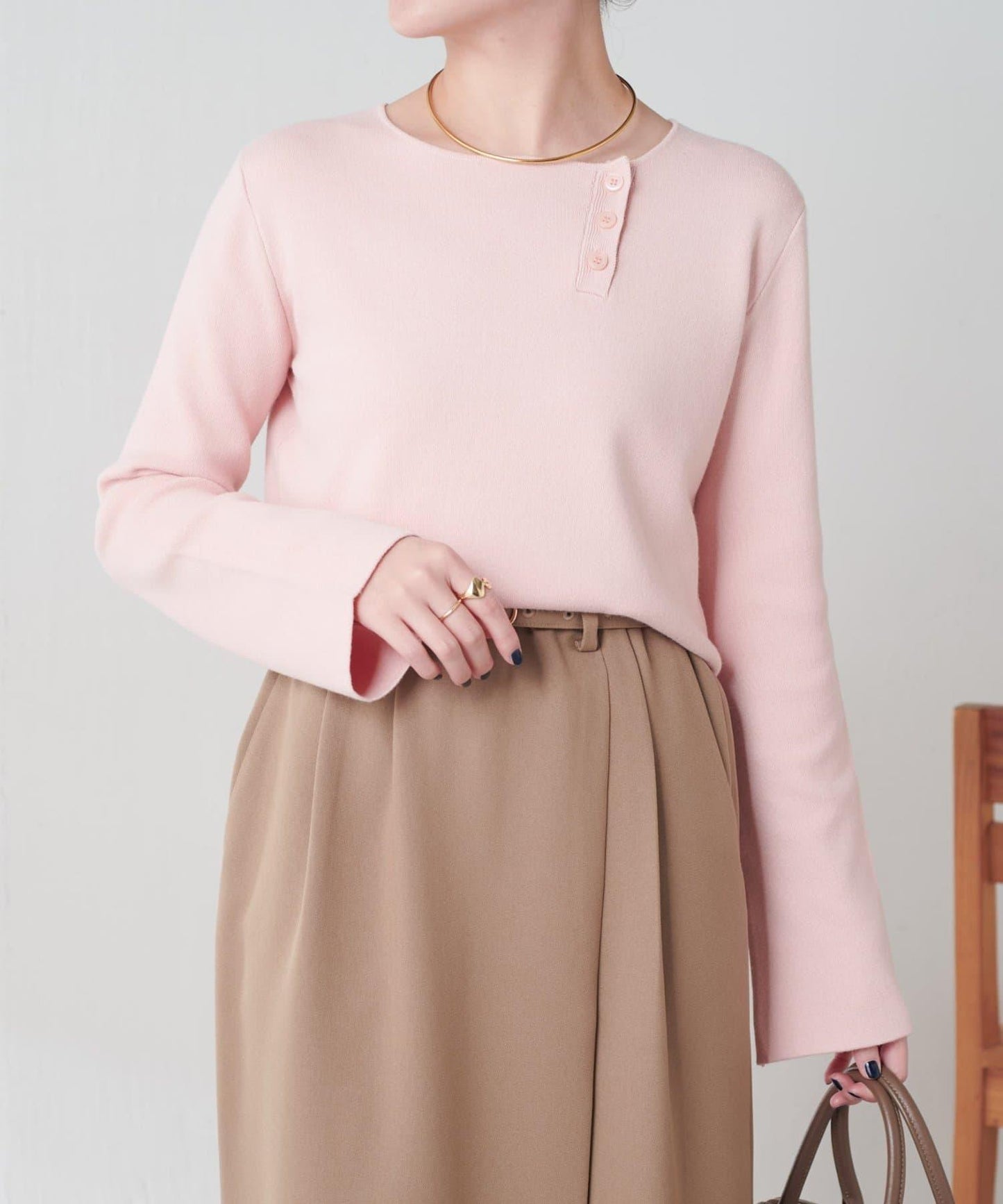 【順滑觸感】斜釦針織衫