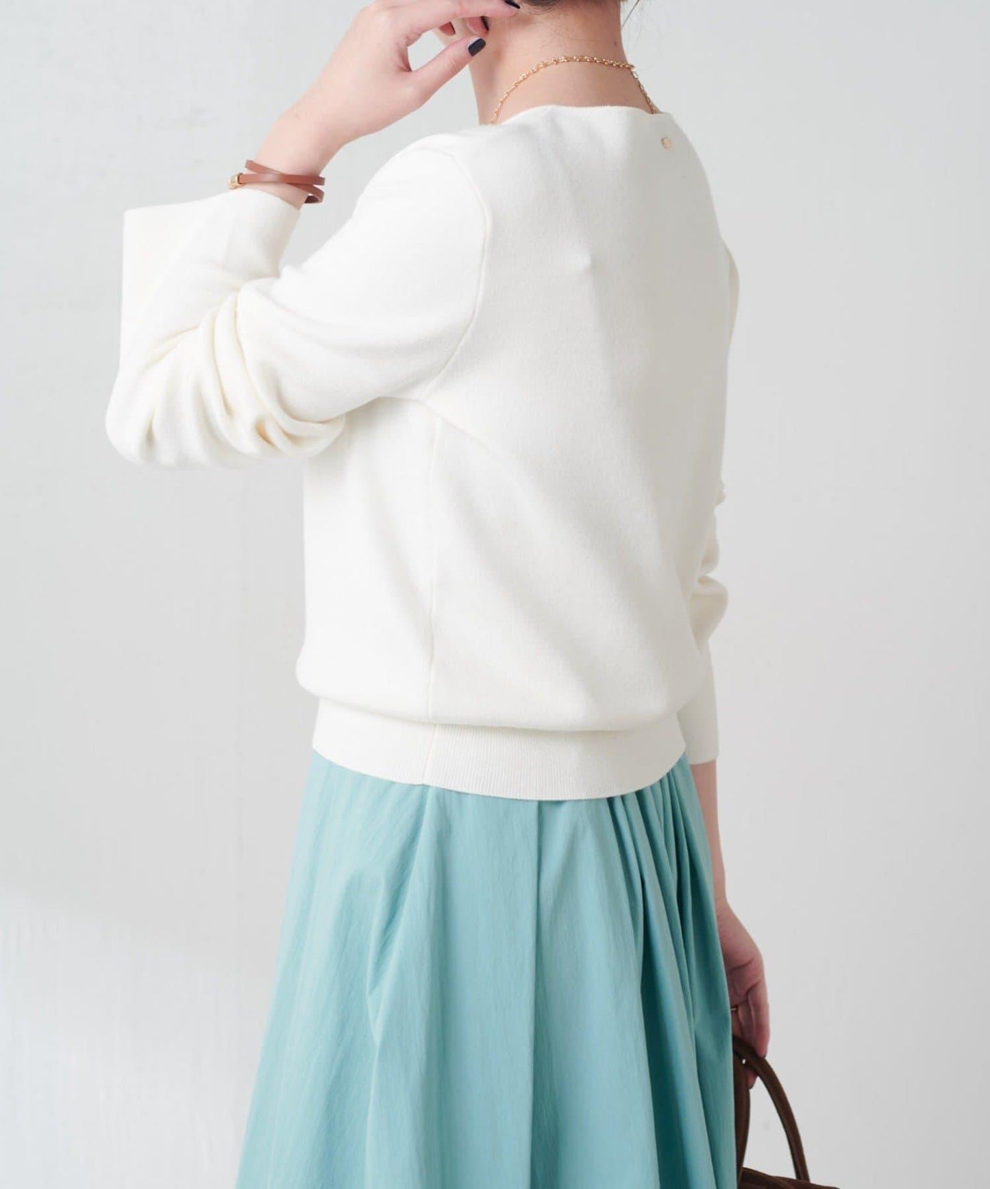 【順滑觸感】斜釦針織衫