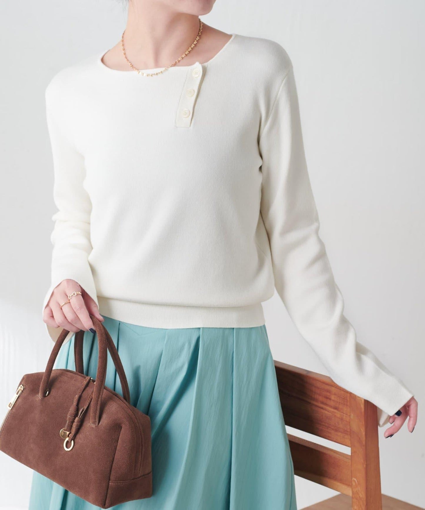 【順滑觸感】斜釦針織衫