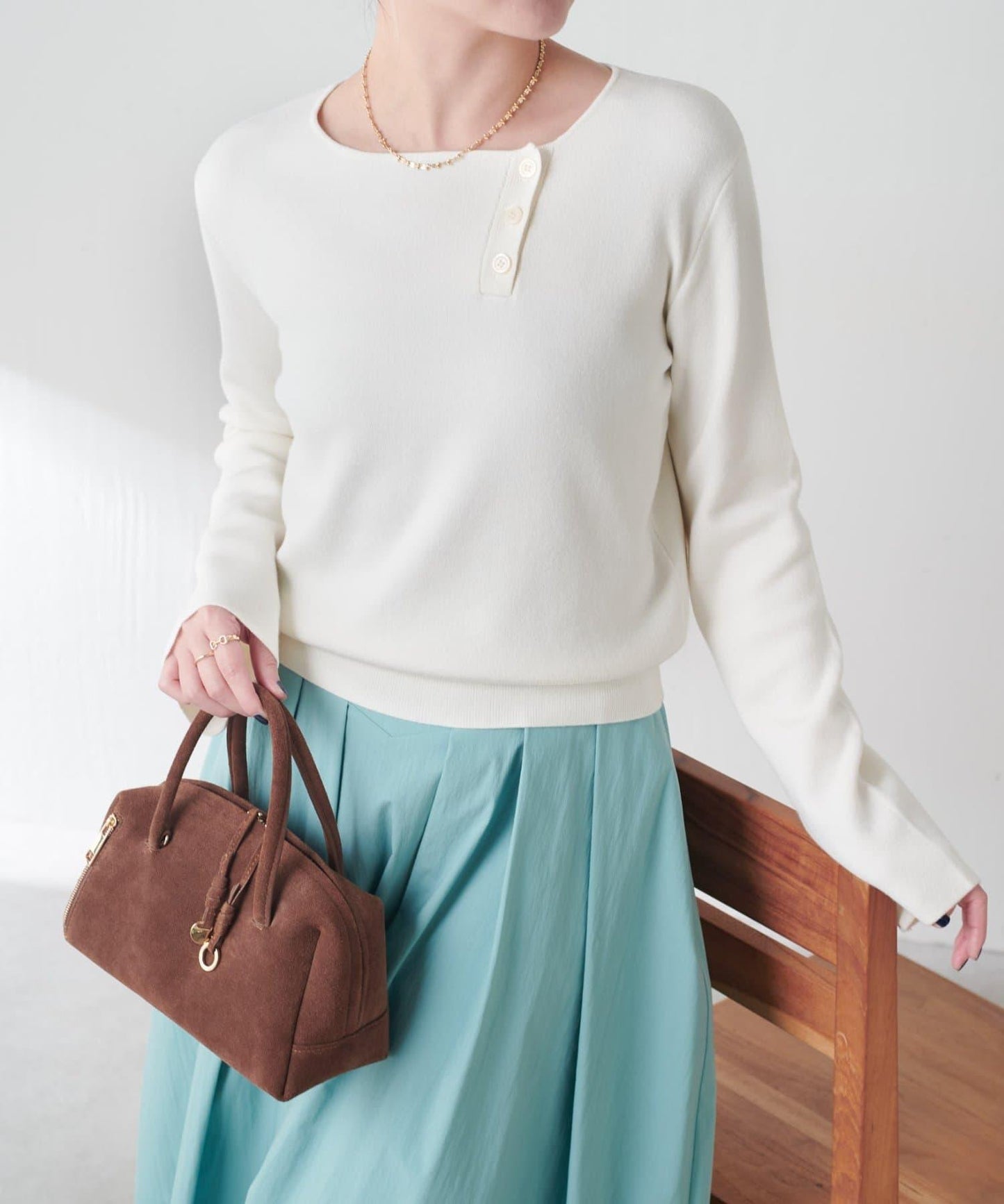 【順滑觸感】斜釦針織衫