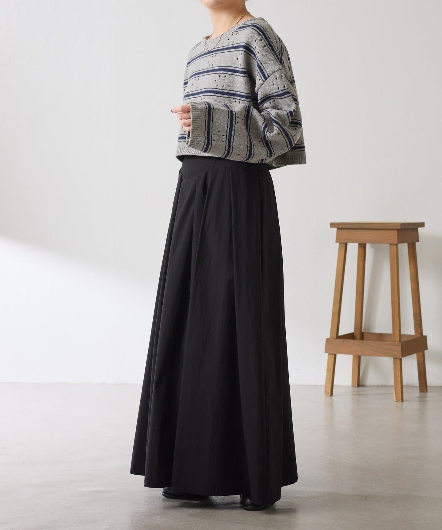 鏤空編織C型針織衫