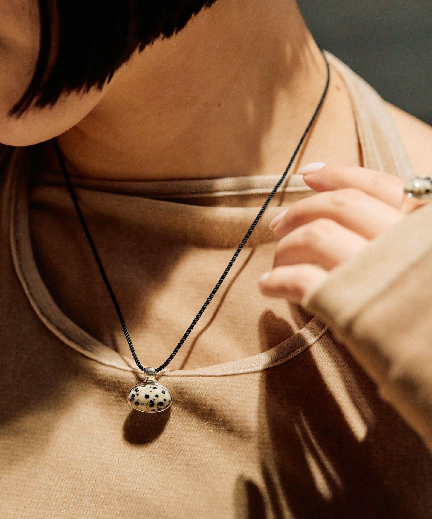 《インフルエンサーuchida企畫/スターリングシルバー》橢圓形寶石項鍊