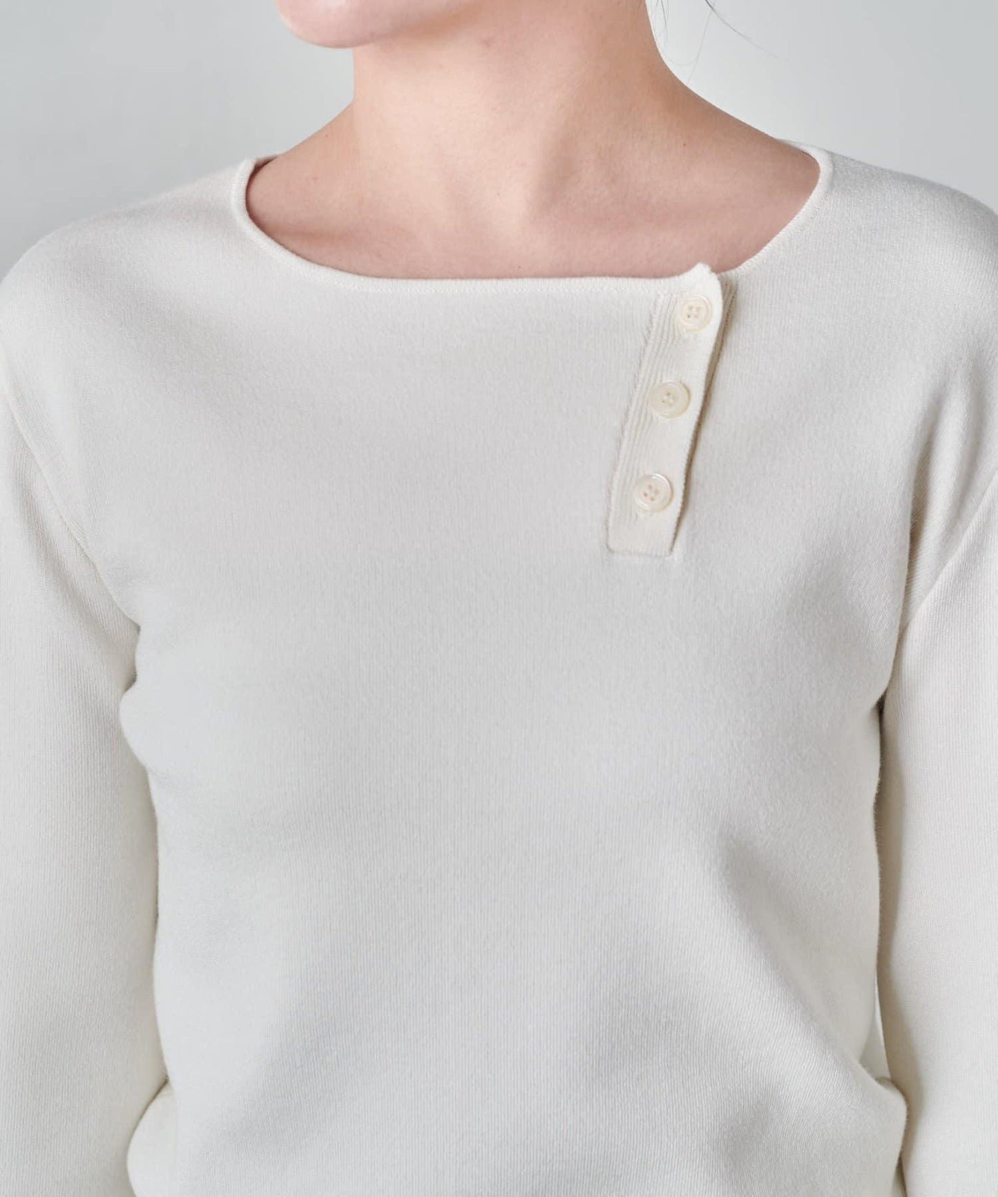 【順滑觸感】斜釦針織衫