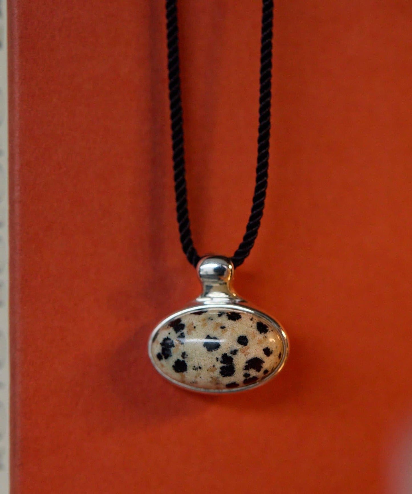 《インフルエンサーuchida企畫/スターリングシルバー》橢圓形寶石項鍊