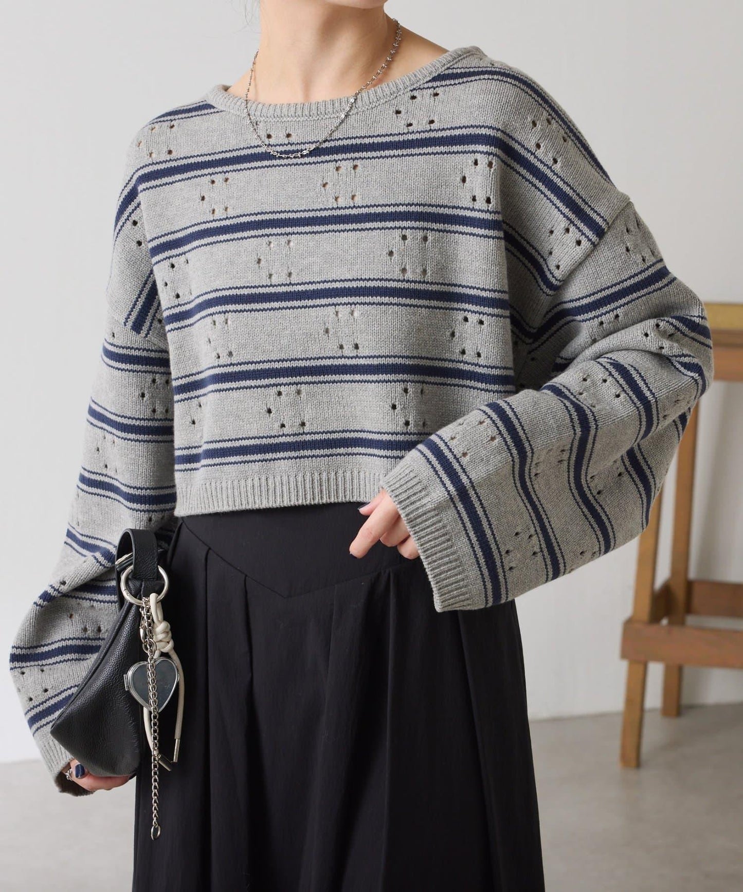 鏤空編織C型針織衫